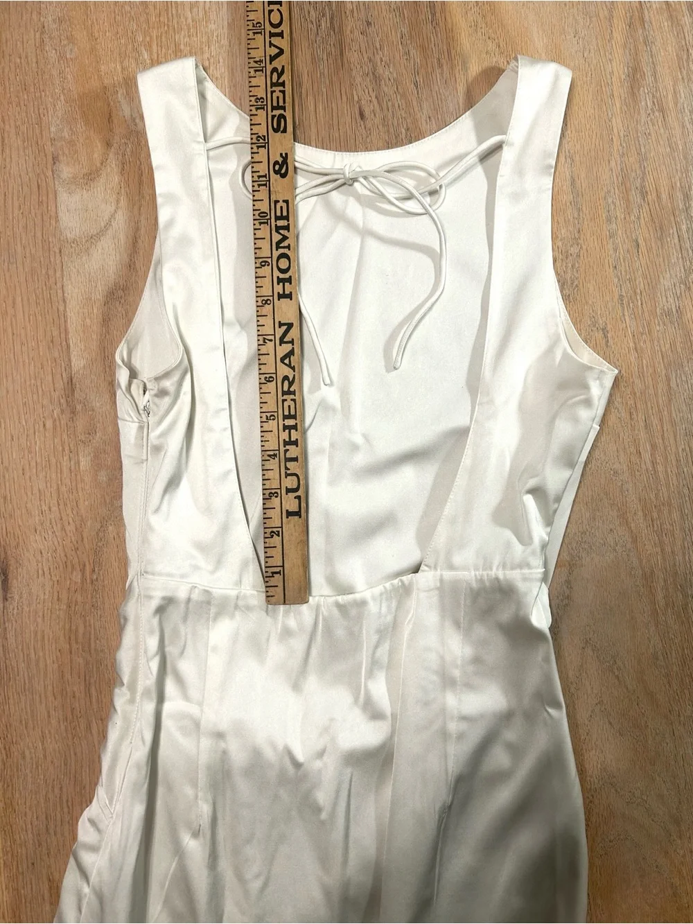 Abercrombie White Satin Asymmetrical Twist Front Maxi Gown XS Stretch Prom Dress